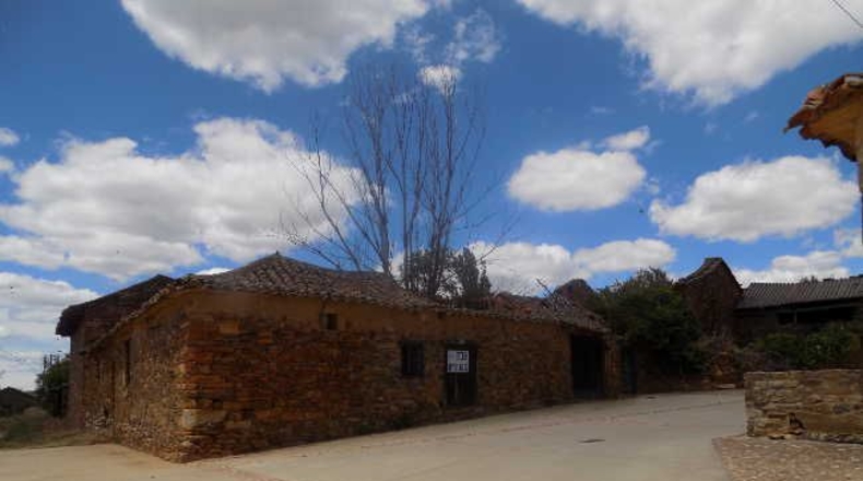 León - Matanza de los Oteros - 425m2