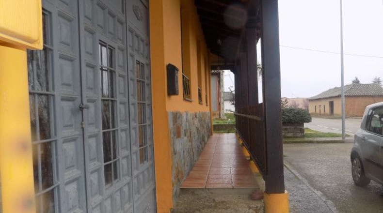 León - Villaobispo de Otero - 1457m2