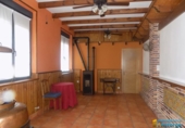 Chalet independiente con terreno en venta en Villaobispo de Otero ref: TR385377 foto