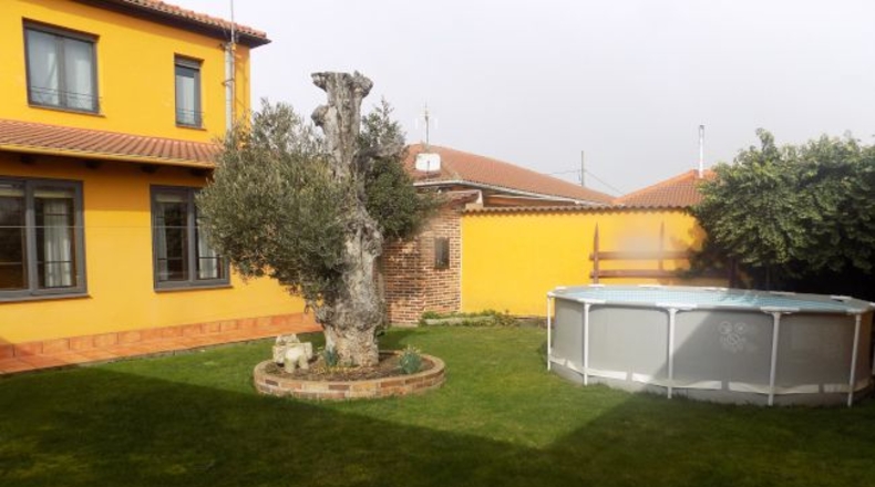 León - Villaobispo de Otero - 1457m2