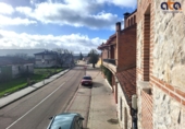 Дом с участком на продажу в городе Sardón de Duero. Фото