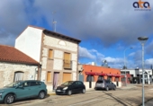 Дом с участком на продажу в городе Sardón de Duero. Фото