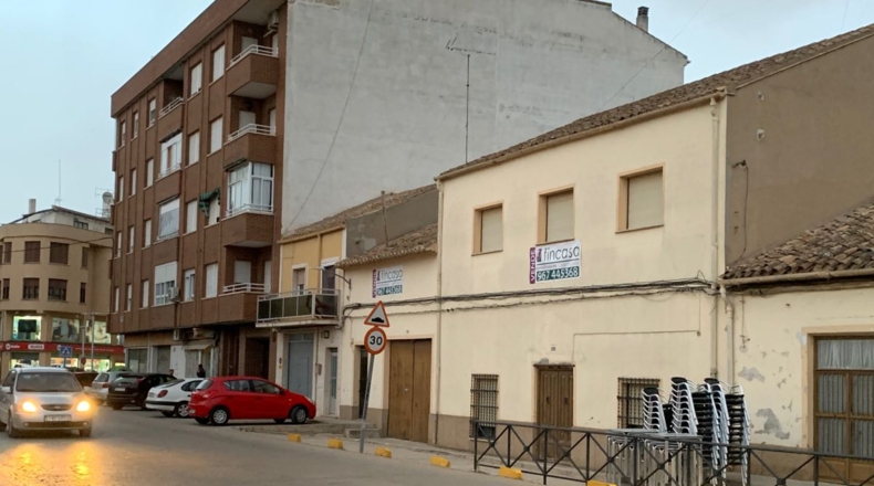 Albacete - La Roda - 1690m2