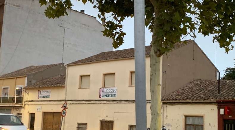 Albacete - La Roda - 1690m2