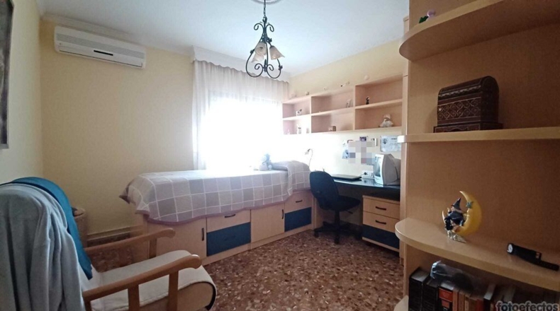 Granada - Лоха - 2000m2