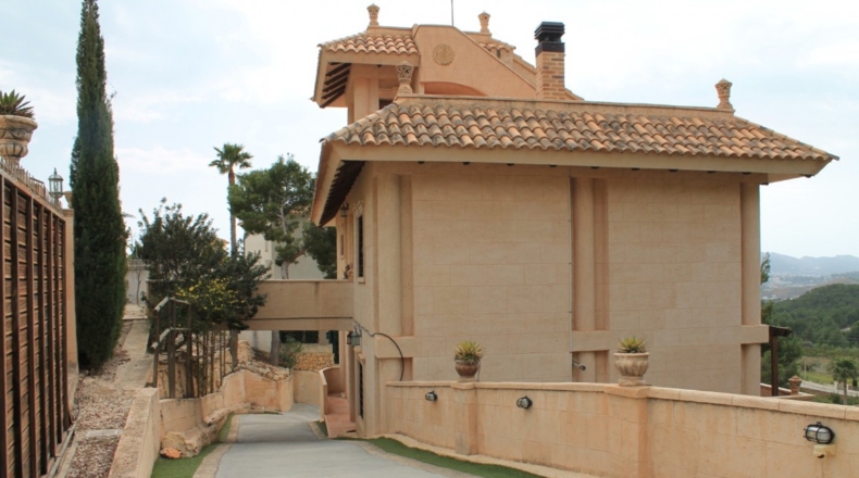 Comunidad de Madrid - Alcalá de Henares - 1200m2