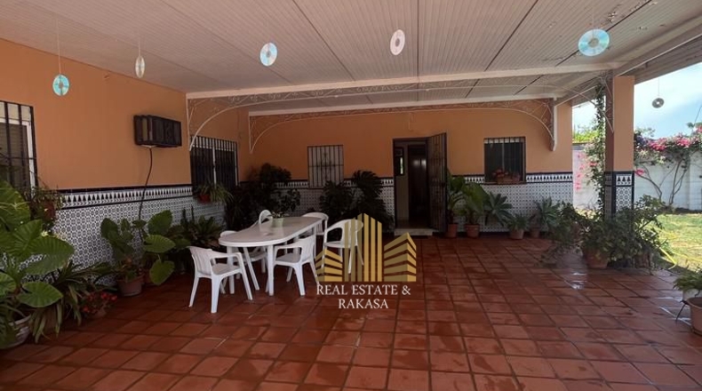 Sevilla - Alcalá de Guadaíra - 2600m2