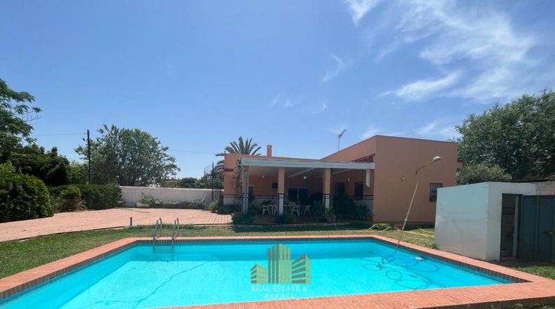 Sevilla - Alcalá de Guadaíra - 2600m2