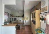 Дом с участком на продажу в городе Alcalá de Guadaíra. Фото