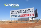 Городская земля под застройку на продажу у города Бечи. Фото
