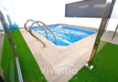 Дом с участком на продажу в городе Уэльва. Фото