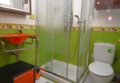 Дом с участком на продажу в городе Уэльва. Фото