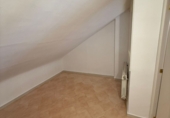 Отдельно стоящий дом с участком на продажу в городе Argoños. Фото