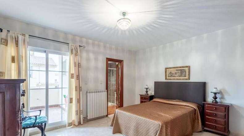 Granada - Peligros - 461m2