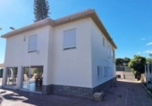 Chalet independiente con terreno en venta en la España, Madrid, ref: TR388404 foto
