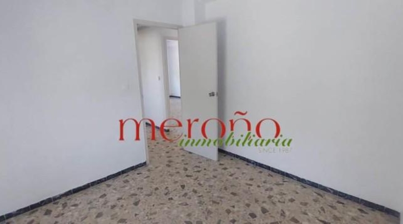 Аликанте - Elche - 1599m2