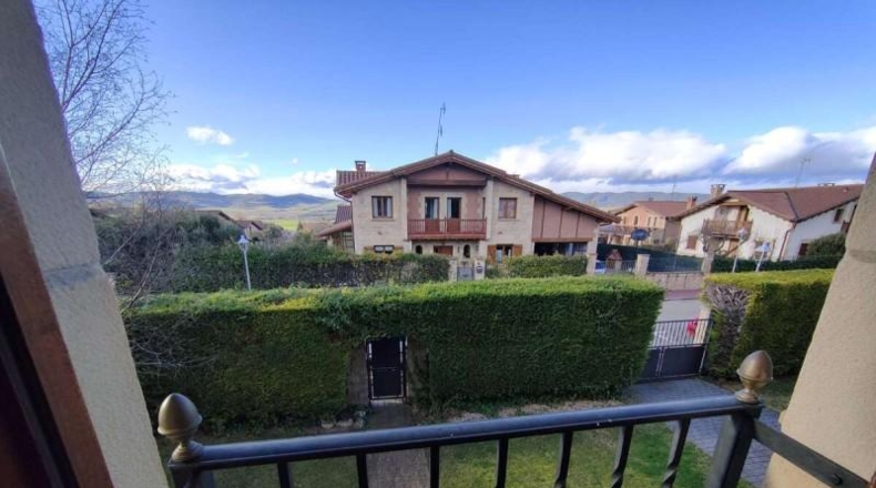 Burgos - Urbanización Uralde - 700m2