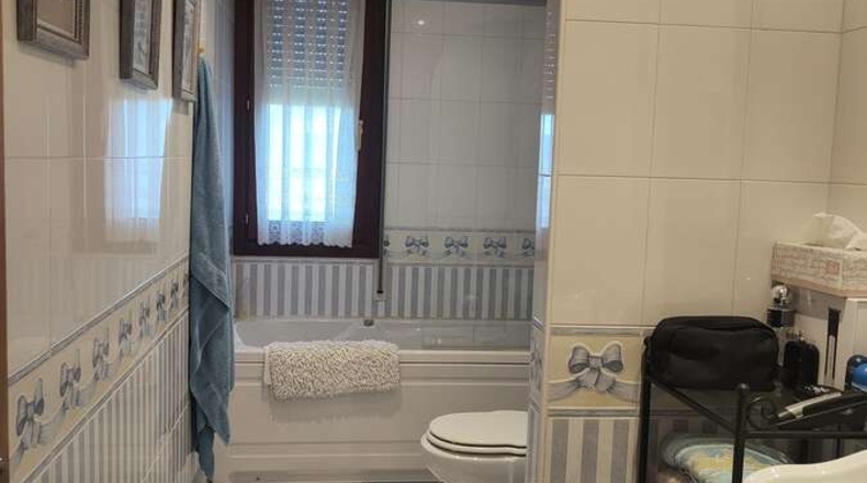 Burgos - Urbanización Uralde - 700m2