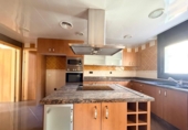 Chalet independiente con terreno en venta en la España, Calafell, ref: TR384833 foto