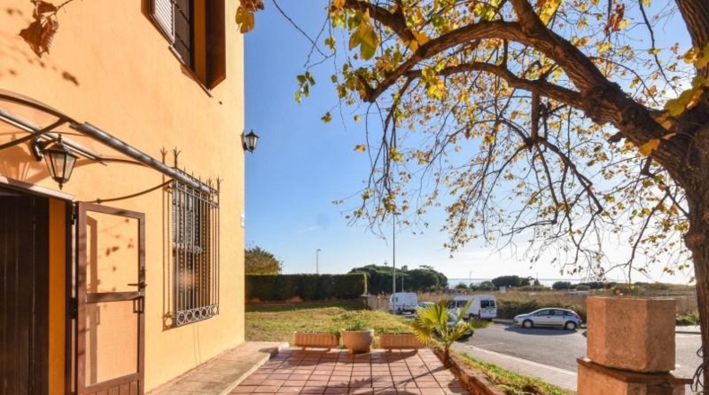 Барселона - Sant Andreu de Llavaneres - 1651m2