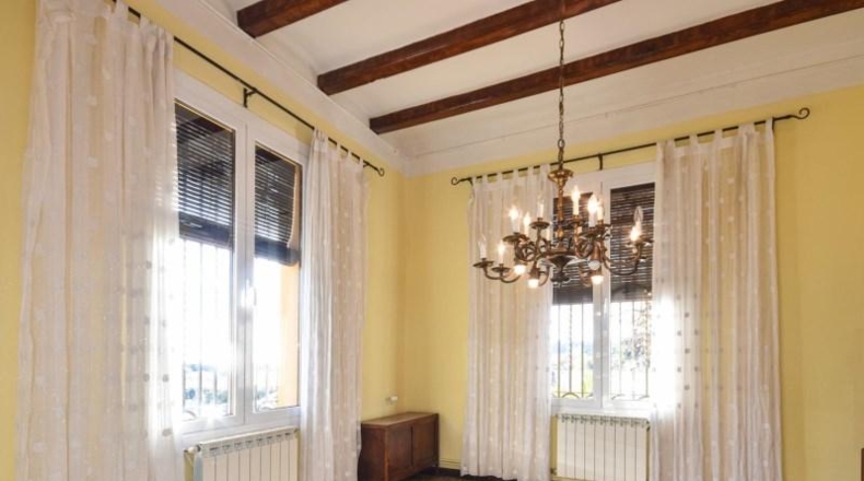 Барселона - Sant Andreu de Llavaneres - 1651m2