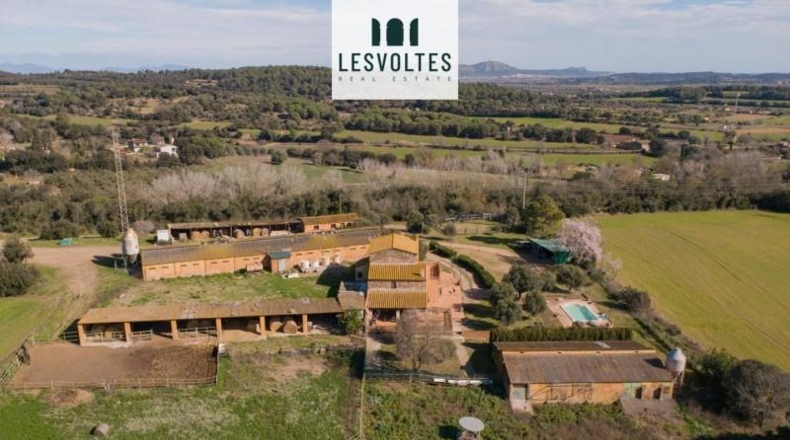 Gerona - Corçà - 32000m2