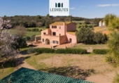 Chalet independiente con terreno en venta en la España, Corçà, ref: TR385096 foto