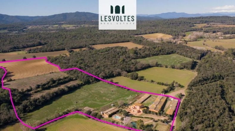 Gerona - Corçà - 32000m2