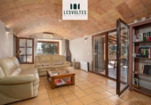 Chalet independiente con terreno en venta en la España, Corçà, ref: TR385096 foto
