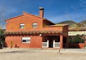 Xalet independent amb terreny en venda a Ontinyent ref.: TR386081 foto