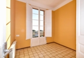 Отдельно стоящий дом с участком на продажу в городе Sant Andreu de Llavaneres Фото