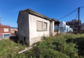 Chalet independiente con terreno en venta en la España, Santander, ref: TR400078 foto
