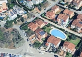 Отдельно стоящий дом с участком на продажу в городе Gandia Фото