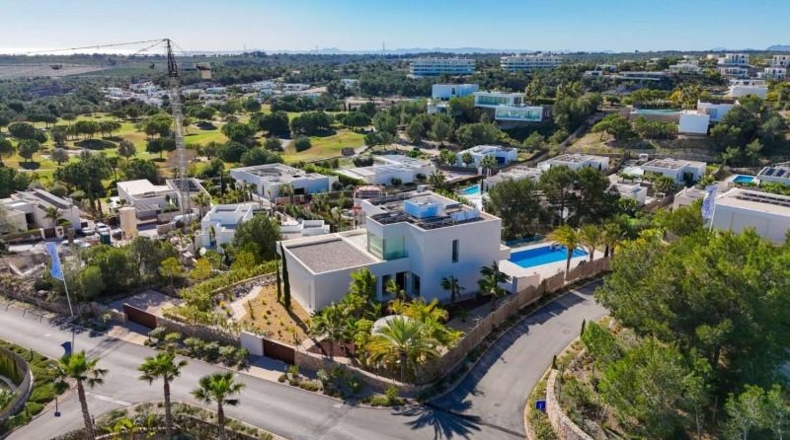 Alicante - Дехеса де Кампоамор - 2188m2