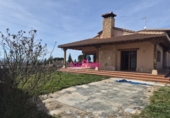 Chalet independiente con terreno en venta en La Lastrilla ref: TR387157 foto