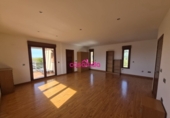 Chalet independiente con terreno en venta en La Lastrilla ref: TR387157 foto