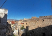 Дом с участком на продажу в городе Tortosa Фото