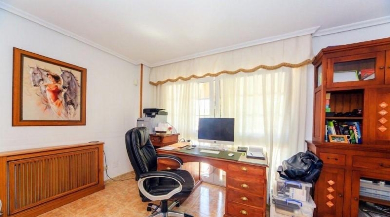 Аликанте - Torrevella - 827m2