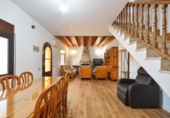 Casa de pueblo en venta en la España, Santa Perpètua de Mogoda, ref: TR387489 foto