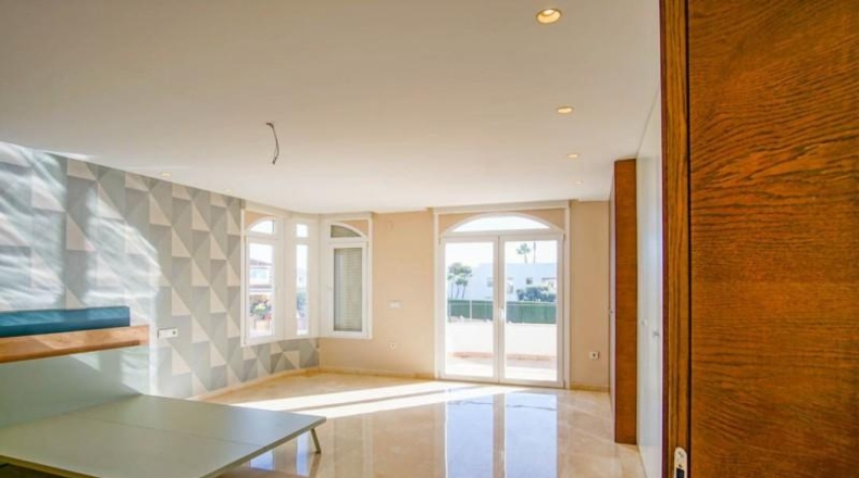 Аликанте - l'Alfàs del Pi - 1094m2