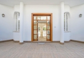 Chalet independiente con terreno en venta en la España, L'Alfàs del Pi, ref: TR387541 foto