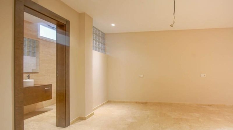 Аликанте - l'Alfàs del Pi - 1094m2