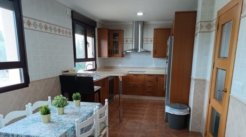 Valencia - Valencia - 8200m2