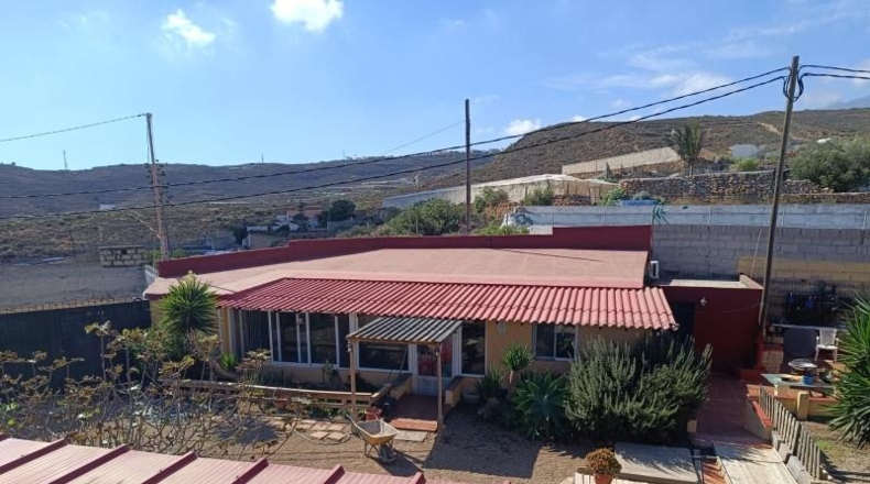 Санта-Крус-де-Тенерифе - Las Listadas - 2450m2