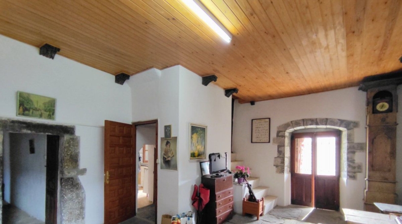 Huesca - Пуертолас - 450m2