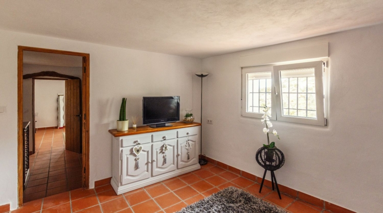 Almeria - Oria - 8000m2