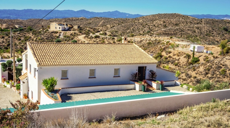 Almeria - Oria - 8000m2
