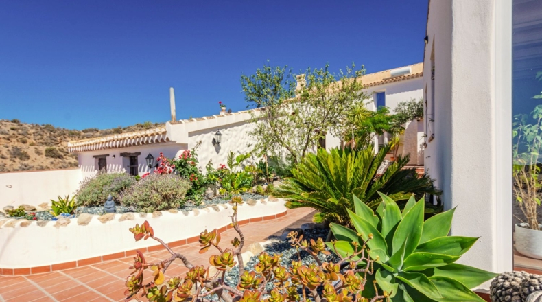 Almeria - Oria - 8000m2