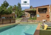 Chalet independiente con terreno en alquiler en la España, Fonteta, ref: TR400117 foto