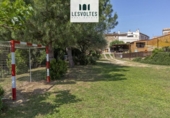 Chalet independiente con terreno en alquiler en la España, Fonteta, ref: TR400117 foto
